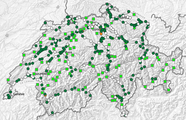 Abbildung 3: Das Messstellennetz der Nationalstrassen der Schweiz. Quelle: Screenshot GIS-ASTRA https://map.geo.ad-min.ch/?topic=astra